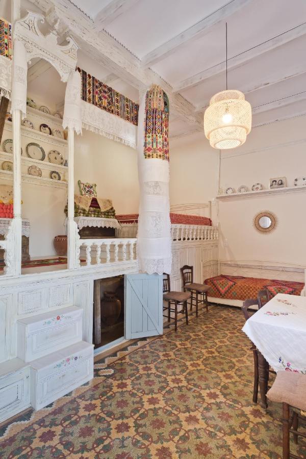 Traditional Karpathian House Menetaí エクステリア 写真